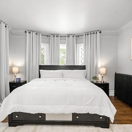 Entire 2Nd And 3Rd Level Of Spacious Historic Home